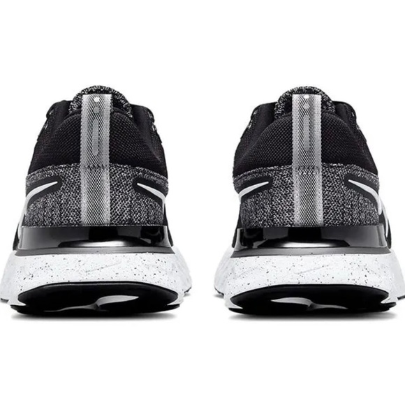 Nike React Infinity Run Flyknit 2 White Black Oreo Mens Running Shoes CT2357-101 - Picture 5 of 7